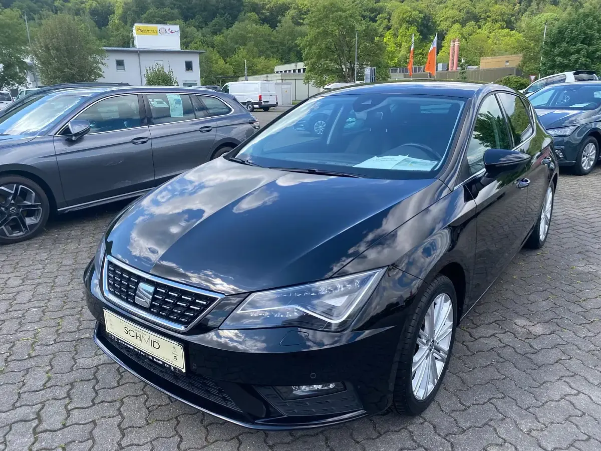 Gebraucht Seat Leon XCELLENCE 150 PS (110 kW) 2019 Mitternachtsschwarz Limousine