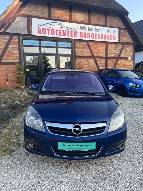 Gebraucht Opel Signum Edition+ 140 PS (102 kW) 2008 Blau Kleinwagen