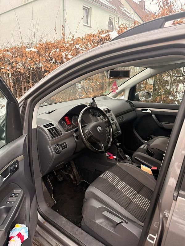 Gebraucht VW Touran 140 PS (102 kW) 2008 Grau Van / Kleinbus