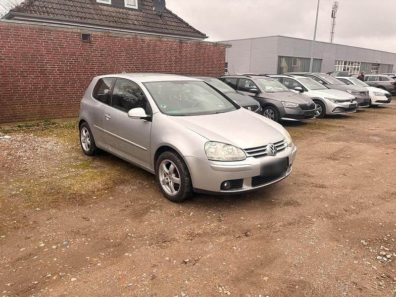 Gebraucht VW Golf V 102 PS (75 kW) 2005 Grau Kleinwagen