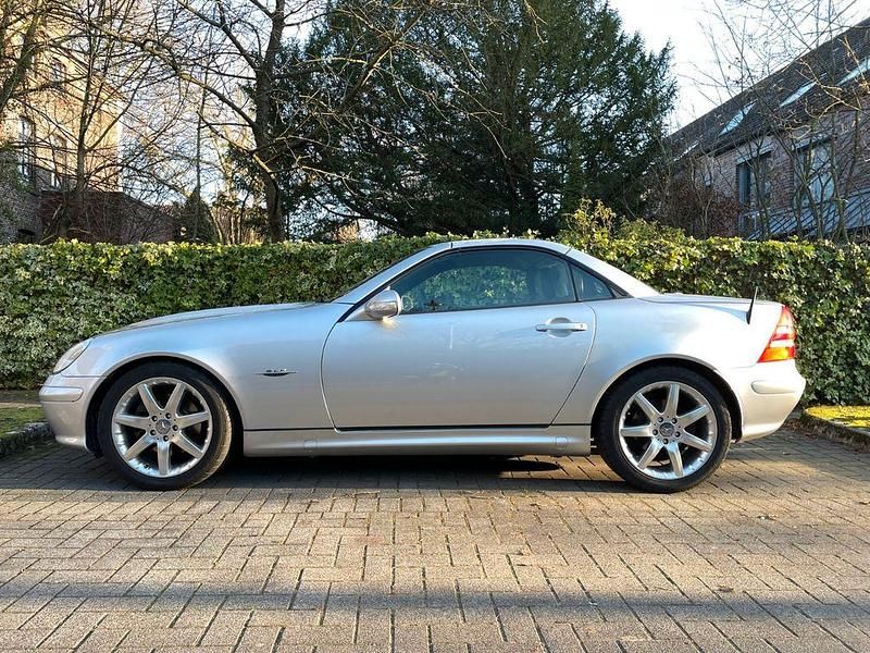 Silber Gebraucht 2002 Mercedes SLK320 Edition Cabrio | 11.590 € (Teuer) - Bild 1/4