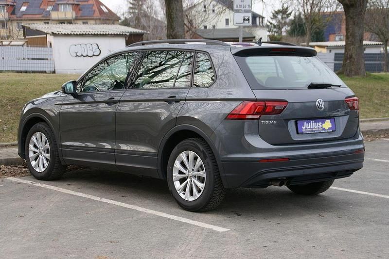 Gebraucht VW Tiguan 125 PS (91 kW) 2018 Grau SUV
