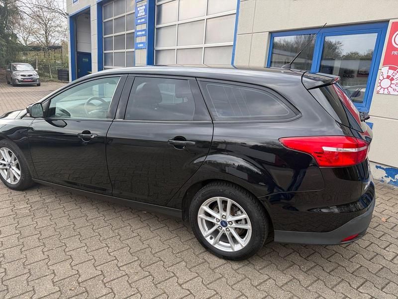Gebraucht Ford Focus Business Edition 125 PS (91 kW) 2017 Schwarz Kombi