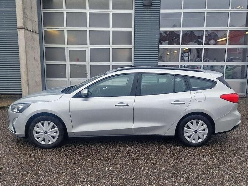 Gebraucht Ford Focus Trend 101 PS (74 kW) 2021 Silber Kombi