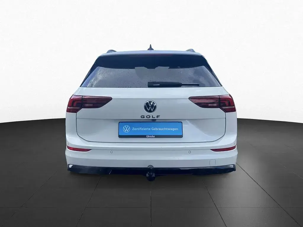 Gebraucht VW Golf VIII R-line 150 PS (110 kW) 2025 Weiß Kombi