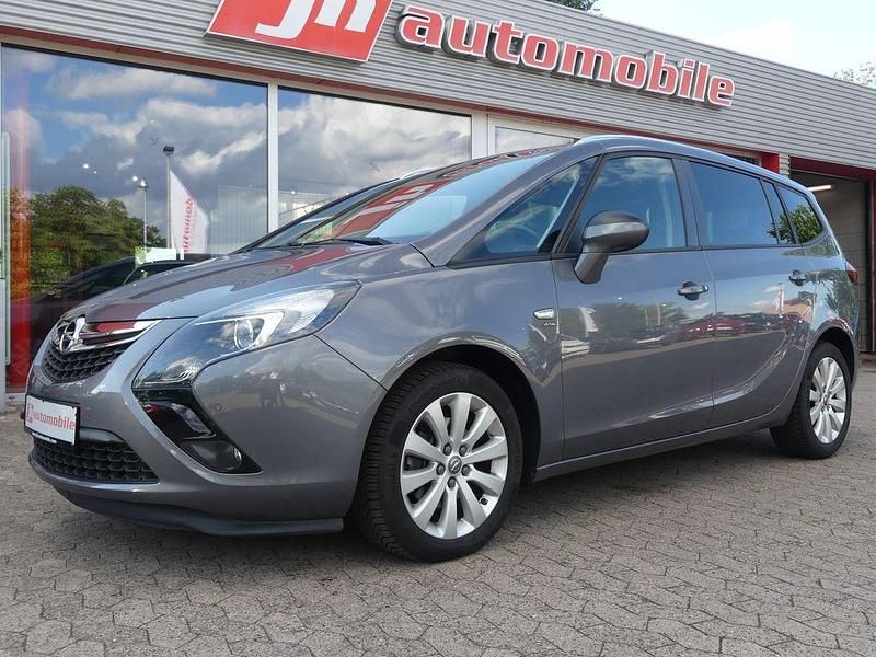 Grau Gebraucht 2016 Opel Zafira Tourer Van / Kleinbus | 8.900 € (Fairer Preis) - Bild 1/4