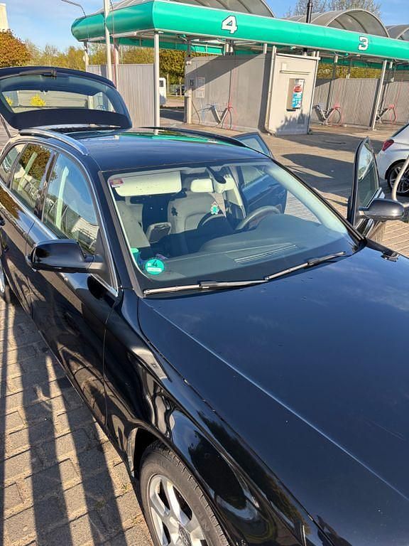 Gebraucht Audi A4 Attraction 179 PS (131 kW) 2011 Schwarz Kombi