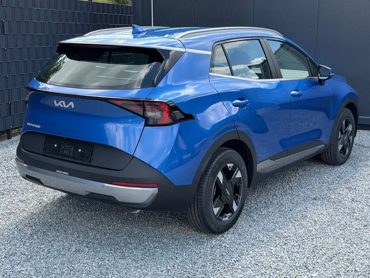 Neu Kia Sportage Silver 179 PS (131 kW) 2026 Penta metallic SUV