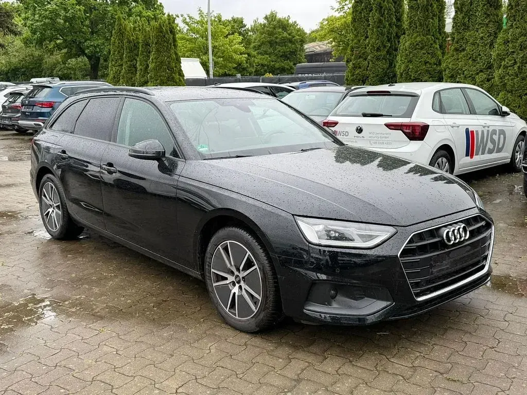 Usata Audi A4 Basis 150 CV (110 kW) 2021 Nero Berlina