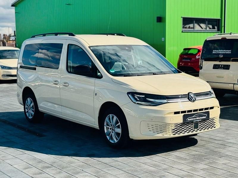 Beige Gebraucht 2023 VW Caddy Maxi Life Van / Kleinbus | 39.880 € - Bild 1/4