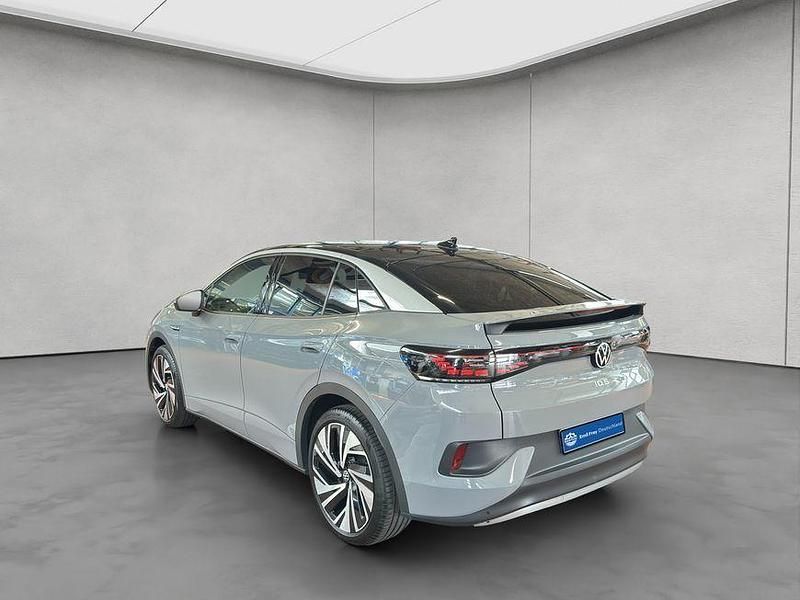 Gebraucht VW ID.5 Pro Performance 150 kW (204 PS) 2023 Mondsteingrau/ dach schwarz SUV