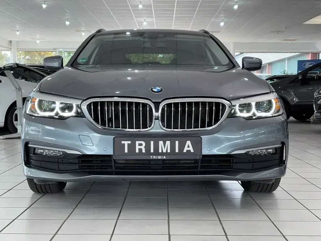 Gebraucht BMW 520 190 PS (139 kW) 2020 Grau Limousine