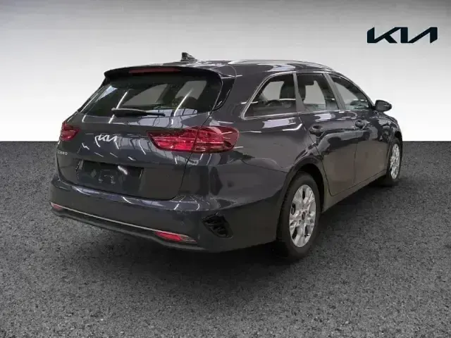 Gebraucht Kia Ceed Sportswagon Vision 140 PS (102 kW) 2025 H8g) pentametal met. (grau Kombi