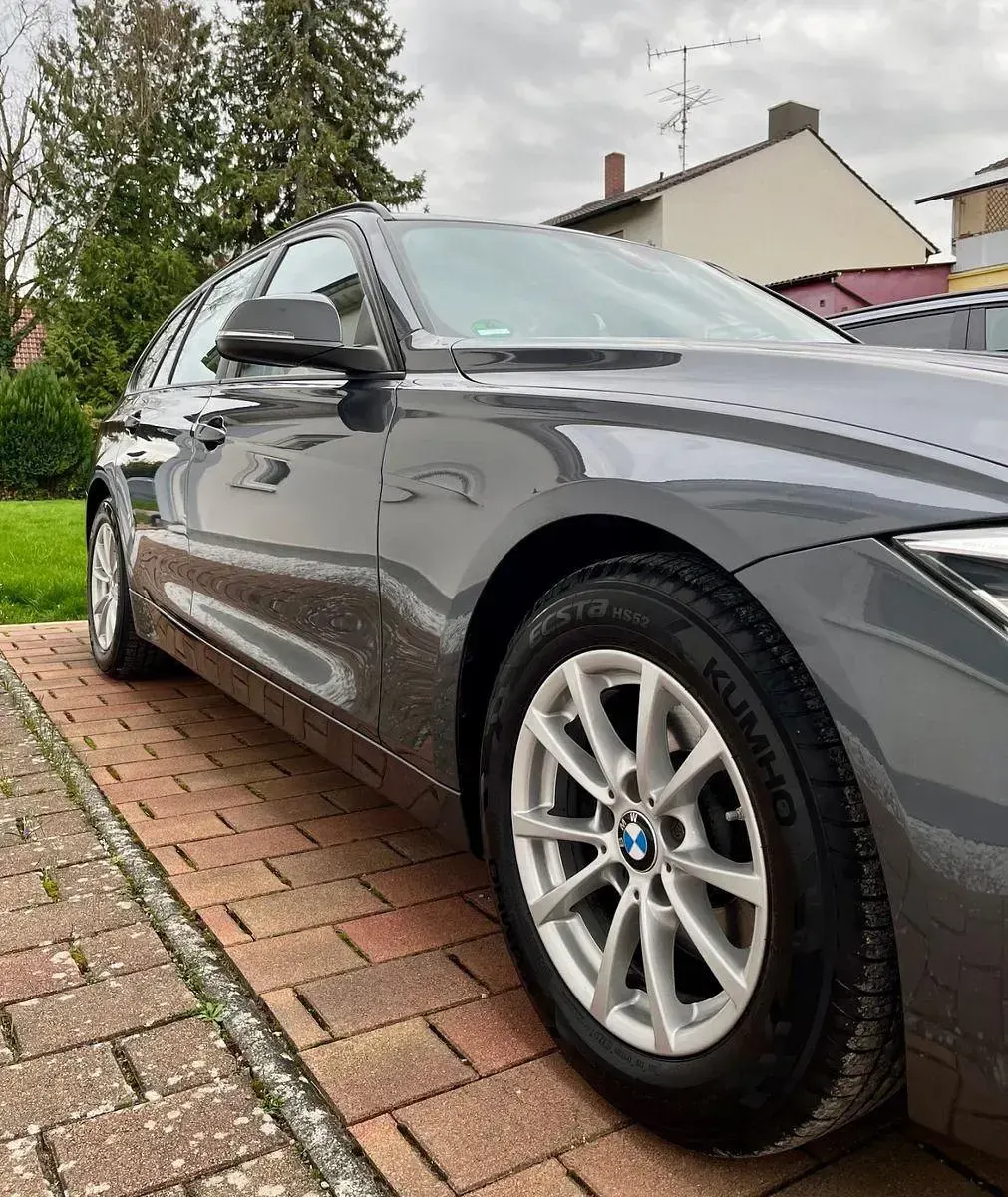 Gebraucht BMW 320 Efficient Dynamics 190 PS (139 kW) 2017 Grau Kombi