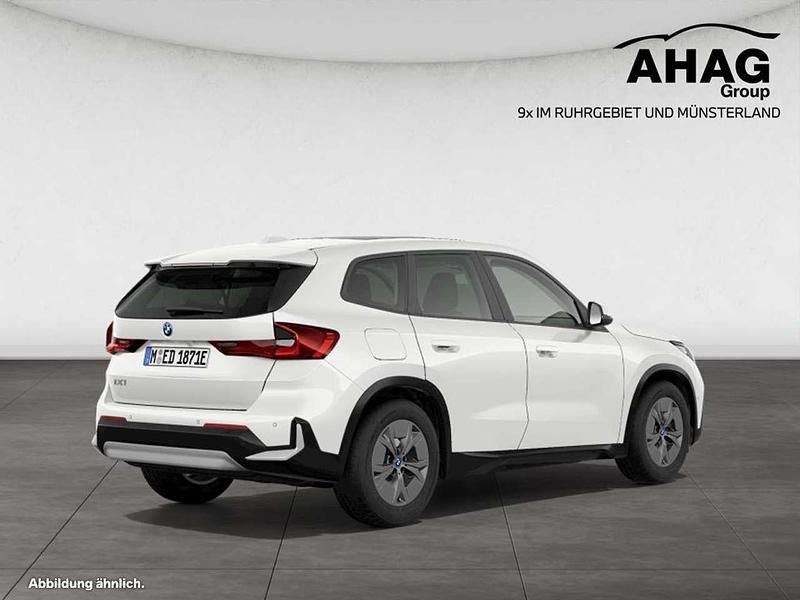 Gebraucht BMW iX1 Performance 230 kW (313 PS) 2023 Mineralweiß SUV