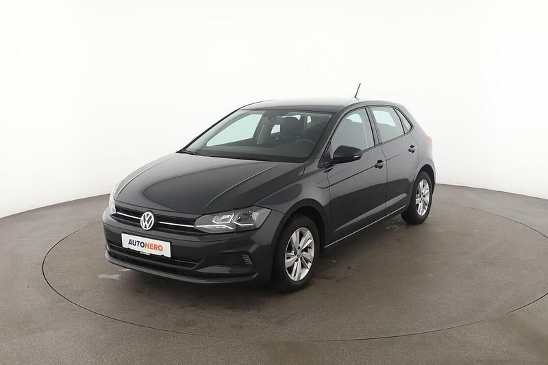 Grau Gebraucht 2018 VW Polo Comfortline Limousine | 12.690 € (Fairer Preis) - Bild 1/3
