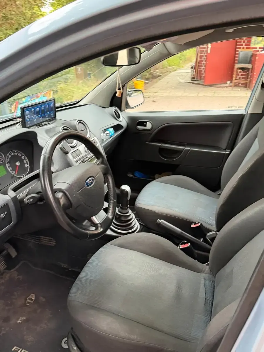 Gebraucht Ford Fiesta 71 PS (52 kW) 2007 Grau Kleinwagen
