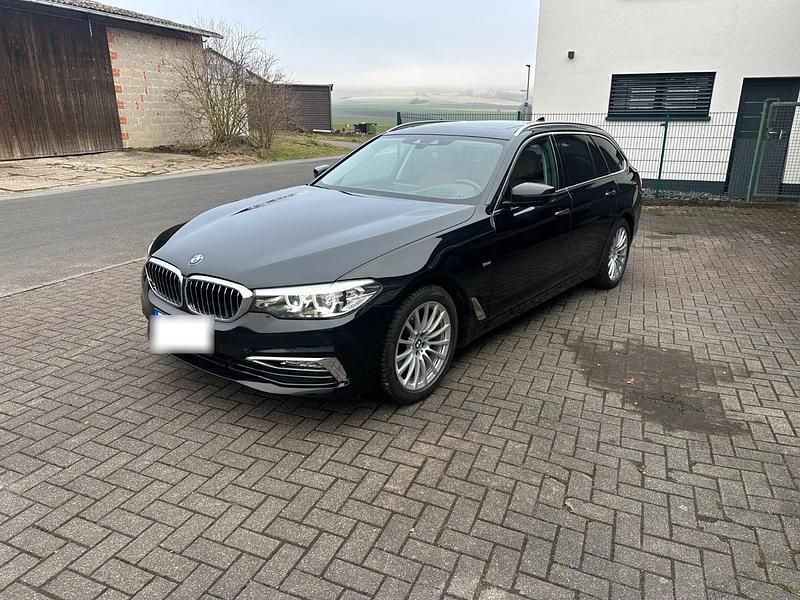 Gebraucht BMW 520 Luxury Line 190 PS (139 kW) 2017 Schwarz Kombi