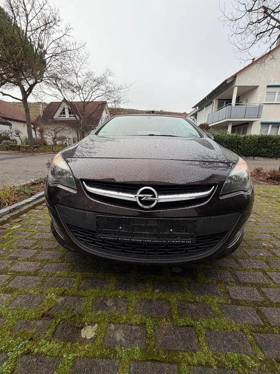 Gebraucht Opel Astra Active 140 PS (102 kW) 2013 Braun Limousine
