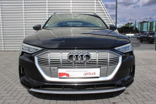 Gebraucht Audi e-tron Advanced Plus 300 kW (408 PS) 2019 Mythosschwarz metallic SUV