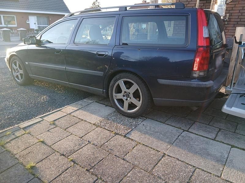 Gebraucht Volvo V70 2003 Blau Kombi