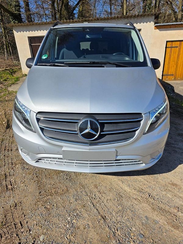 Gebraucht Mercedes Vito 237 PS (174 kW) 2022 Silber Van