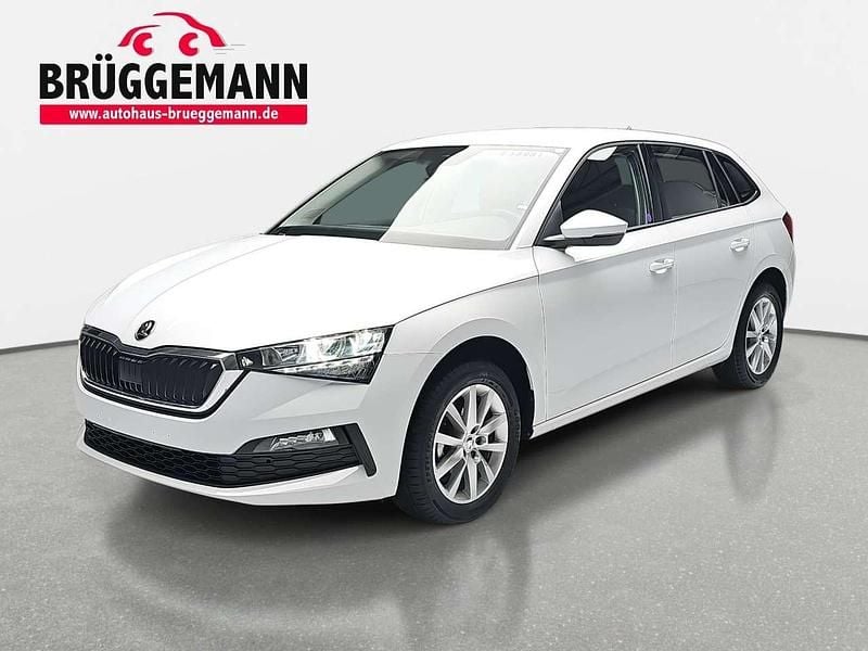 Weiß Gebraucht 2023 Skoda Scala Ambition Kleinwagen | 20.890 € (Fairer Preis) - Bild 1/4