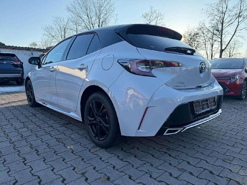 Gebraucht Toyota Corolla Hybrid Sport 184 PS (135 kW) 2022 Ash grey metallic (1k6)/ black Limousine