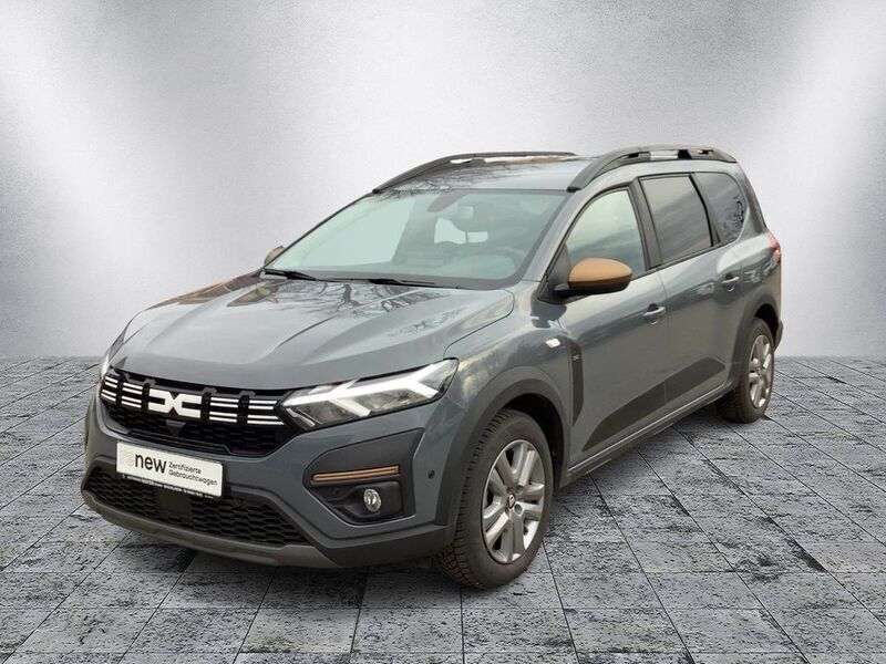 Grau Gebraucht 2023 Dacia Jogger Extreme Limousine | 25.490 € (Fairer Preis) - Bild 1/4