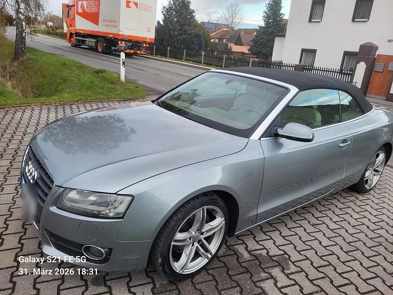 Gebraucht Audi A5 Cabriolet 179 PS (131 kW) 2010 Grau Cabrio
