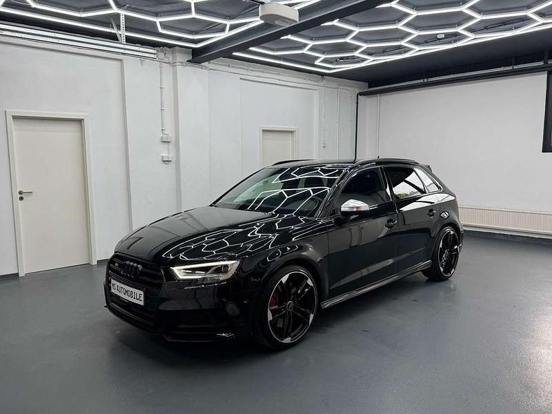 Pantherschwarz kristall Gebraucht 2018 Audi S3 Limousine | 27.990 € (Fairer Preis) - Bild 1/4