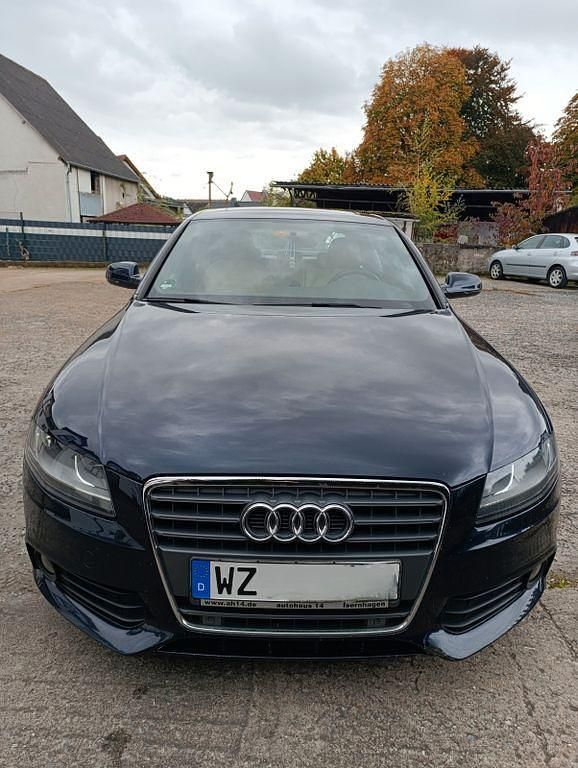Blau Gebraucht 2010 Audi A4 Ambiente Kombi | 5.500 € (Guter Preis) - Bild 1/4