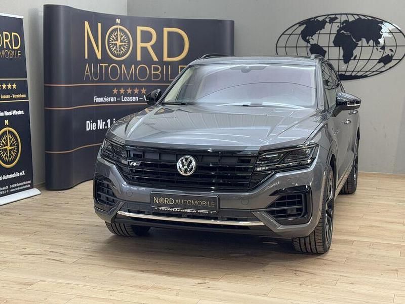 Siliziumgrau metallic (metallic) Gebraucht 2020 VW Touareg Style SUV | 47.899 € (Fairer Preis) - Bild 1/3