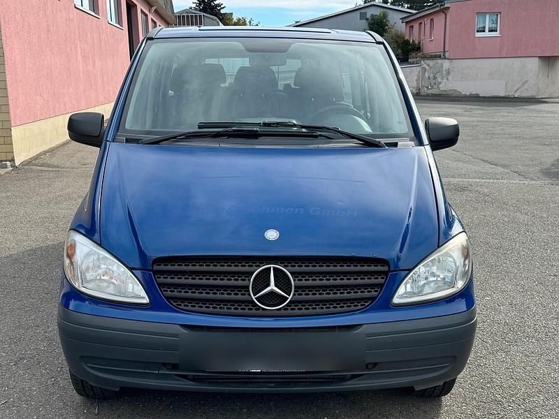 Blau Gebraucht 2010 Mercedes Vito Van | 5.900 € - Bild 1/4