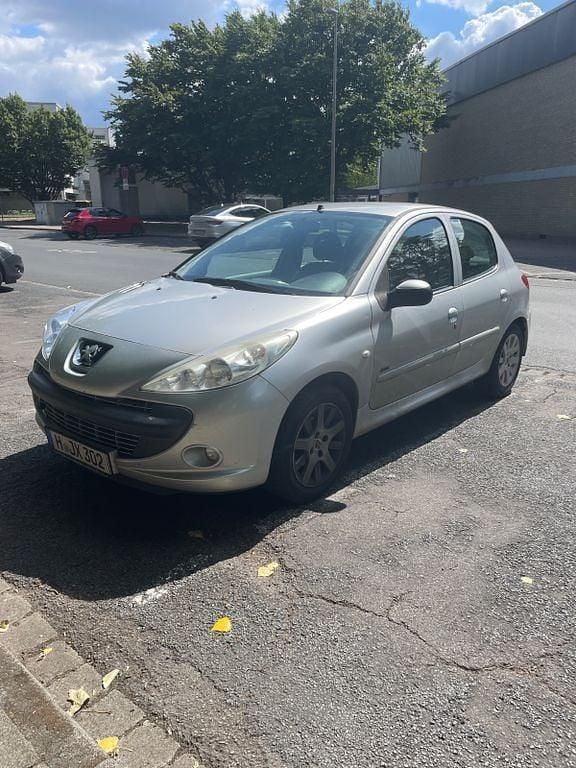 Gebraucht 2011 Peugeot 206+ Kleinwagen | 1.400 € (Superpreis) - Bild 1/4