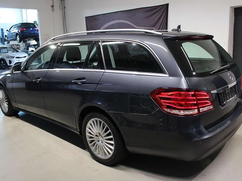 Gebraucht Mercedes E250 204 PS (150 kW) 2013 Tenoritgrau  metalliclack Kombi