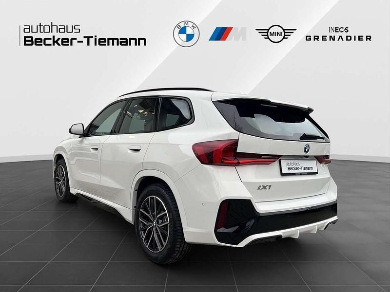 Gebraucht BMW iX1 Exclusive 230 kW (313 PS) 2025 Alpinweiß SUV