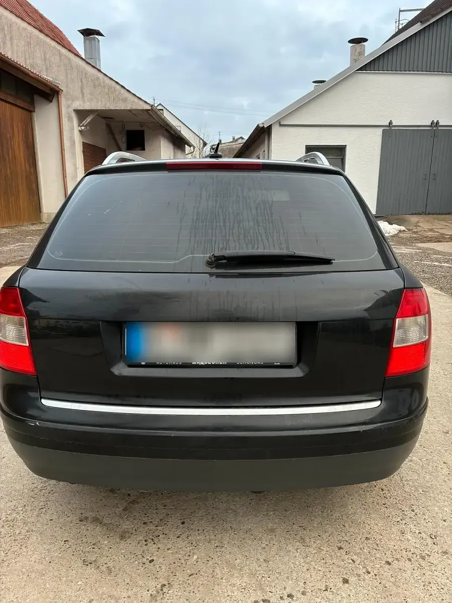 Używany Audi A4 160 KM (117 kW) 2003 Czarny Kombi