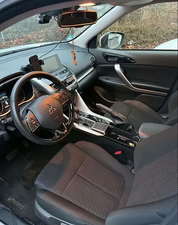 Gebraucht Mitsubishi Eclipse Cross Basis 163 PS (119 kW) 2019 Weiß SUV