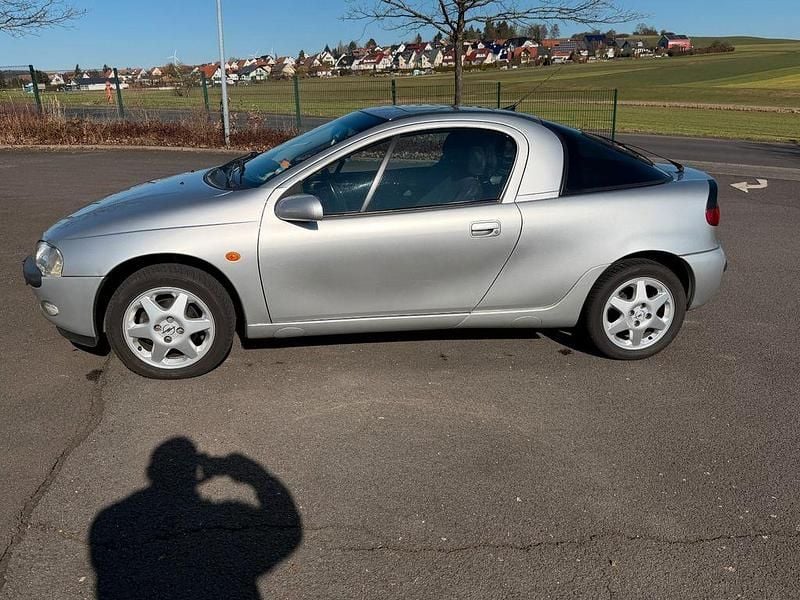 Gebraucht Opel Tigra 90 PS (66 kW) 2000 Silber Coupé