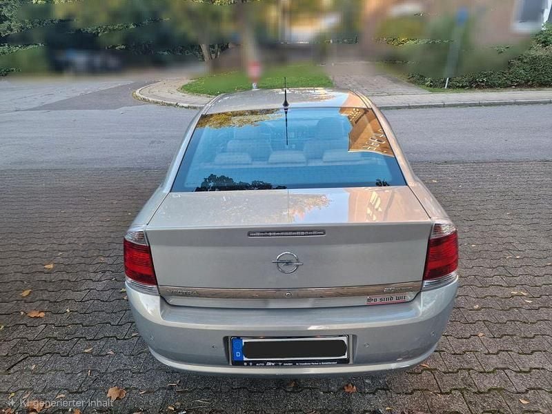 Gebraucht Opel Vectra Edition 175 PS (128 kW) 2006 Silber Limousine