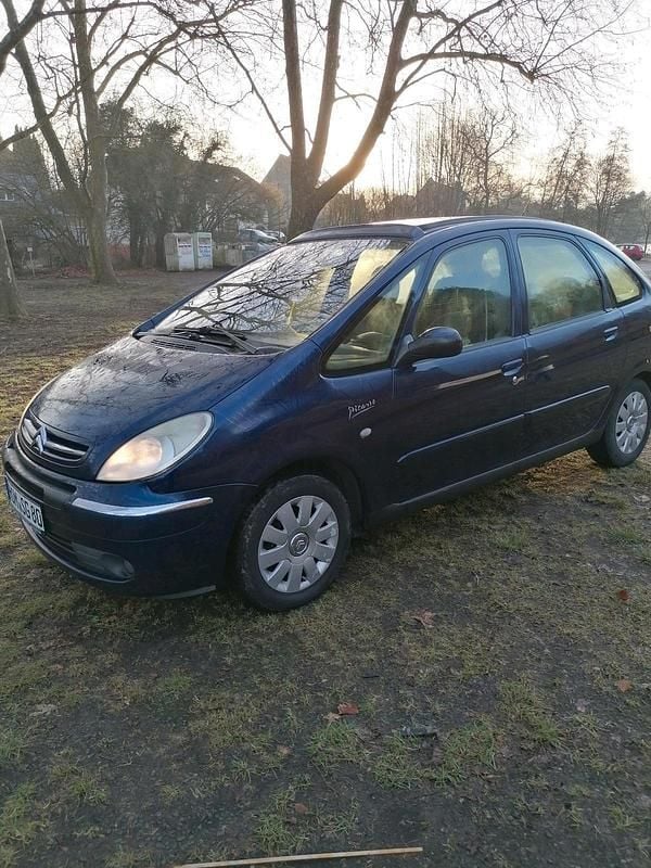Blau Gebraucht 2004 Citroën Xsara Picasso Van / Kleinbus | 1.999 € - Bild 1/4
