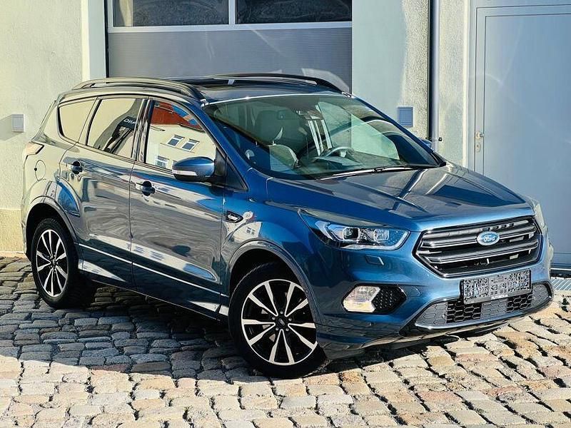 Gebraucht Ford Kuga ST-Line 179 PS (131 kW) 2020 Chromablau SUV