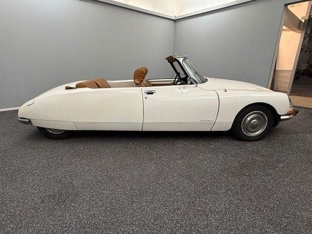 Weiß Gebraucht 1971 Citroën DS Cabrio | 79.985 € - Bild 1/4