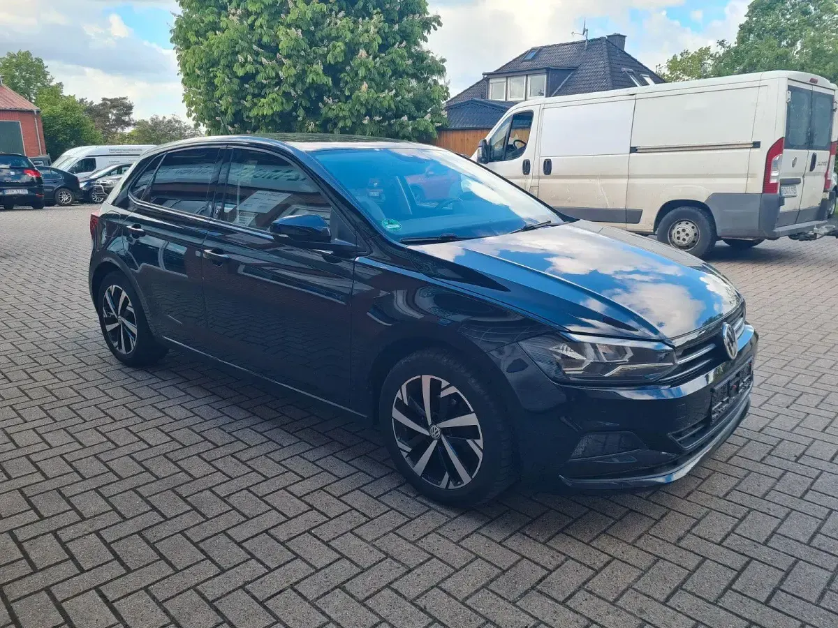 Gebraucht VW Polo Beats 75 PS (55 kW) 2018 Schwarz Kleinwagen