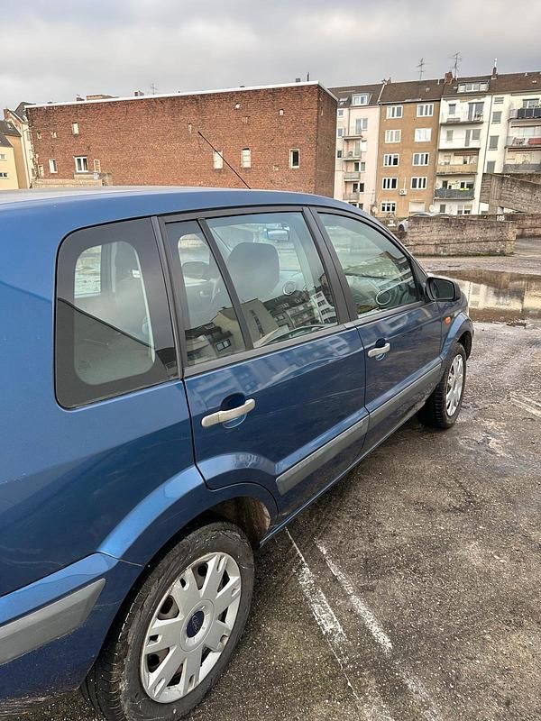 Gebraucht Ford Fusion 89 PS (65 kW) 2009 Blau Kleinwagen