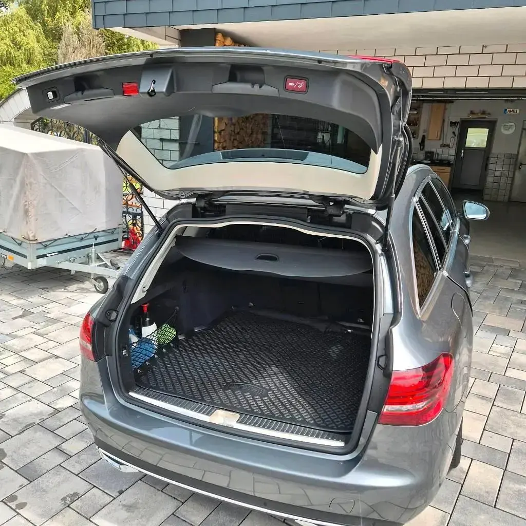 Gebraucht Mercedes C220 194 PS (142 kW) 2021 Silber Kombi