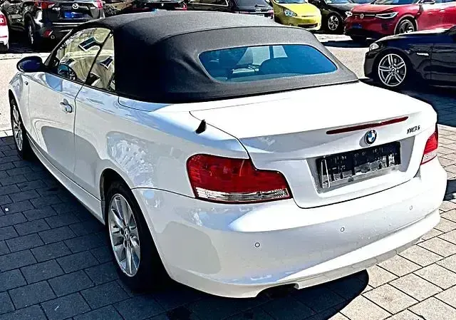 Gebraucht BMW 118 Cabriolet Advantage 143 PS (105 kW) 2009 Weiß Cabrio