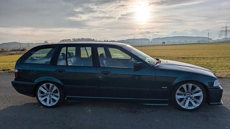 Gebraucht BMW 318 Basis 116 PS (85 kW) 1997 Grün Kombi