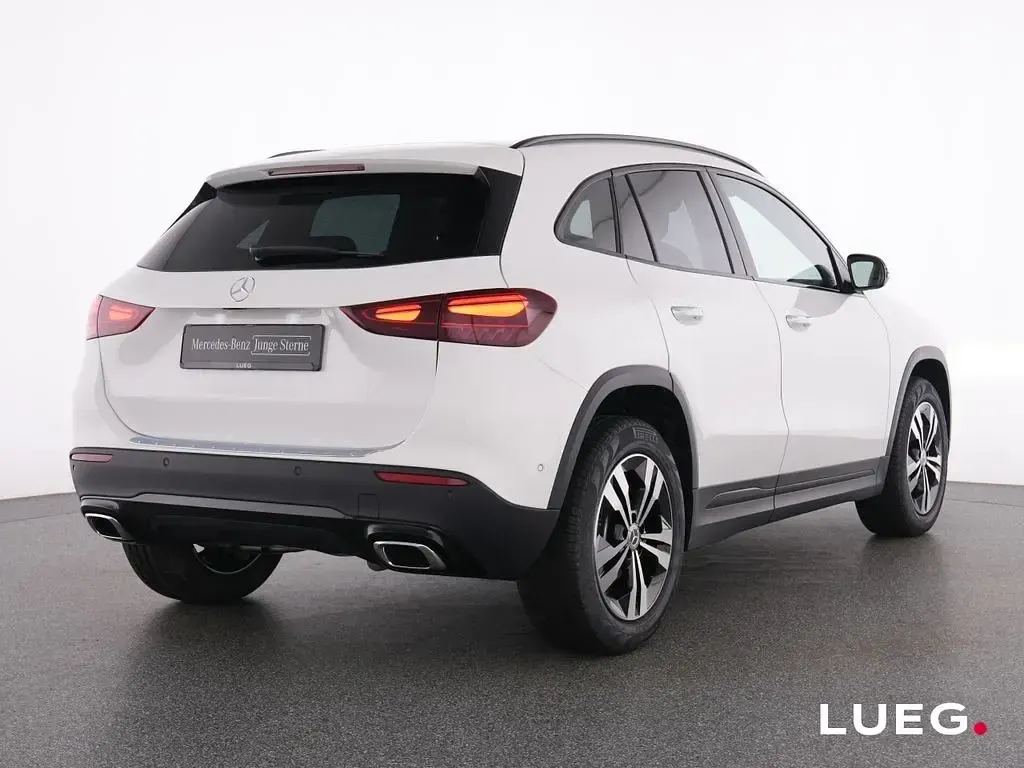 Gebraucht Mercedes GLA200 Progressive 150 PS (110 kW) 2025 Weiß SUV